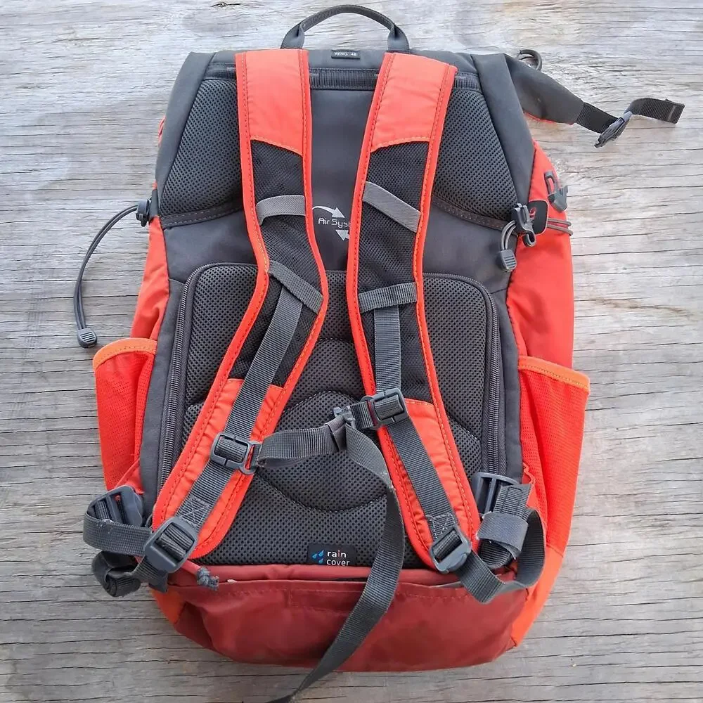 Vanguard Reno 48 Orange DSLR Camera & Tablet Carry Bag Backpack - No Inserts
